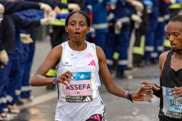 L’éthiopienne Tigist Assefa a remporté le marathon de Berlin, en battant le record du monde