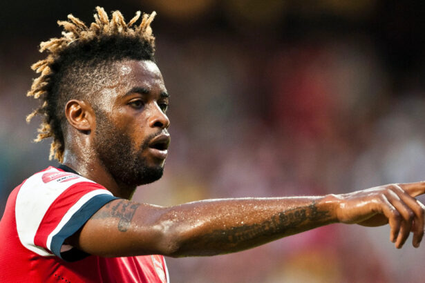 Alexandre Song a dit stop