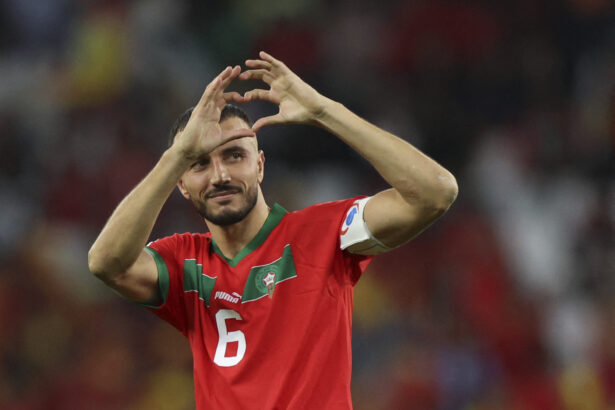 CAN 2023 : le capitaine du Maroc Romain Saiss s’attaque à l’arbitrage