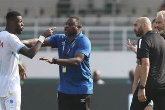 CAN 2023 : le coach du Maroc Walid Regragui suspendu 4 matches par la CAF !