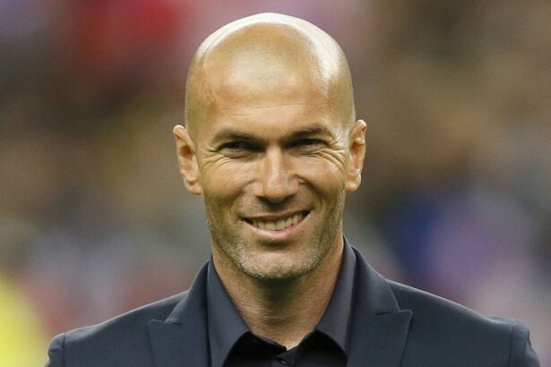 Algérie : après le départ de Djamel Belmadi, le pays rêve de Zinedine Zidane