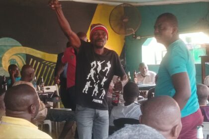 Les fans camerounais font bloc derrière le Mozambique 