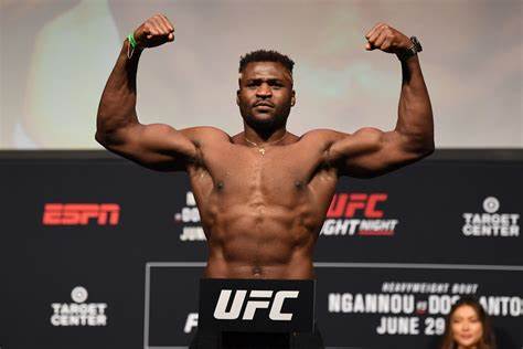 Cameroun : à combien s'élève la fortune de Francis Ngannou ?