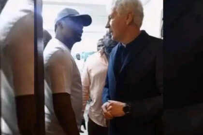 Marc Brys et Samuel Eto'o fils