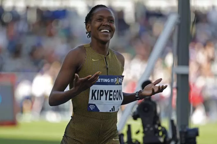Faith Kipyegon améliore son record du monde du 1.500 m