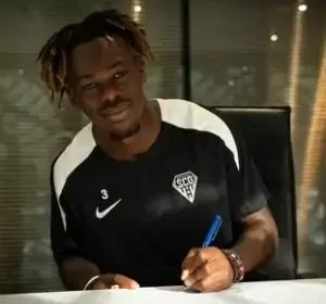 Transferts : le gabonais Jacques Ekomié signe à Angers