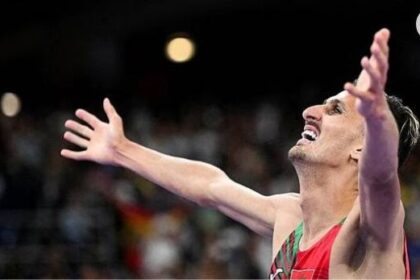 JO Paris 2024 : le roi Mohammed VI félicite Soufiane el-Bakkali, maître sur 3000m steeple