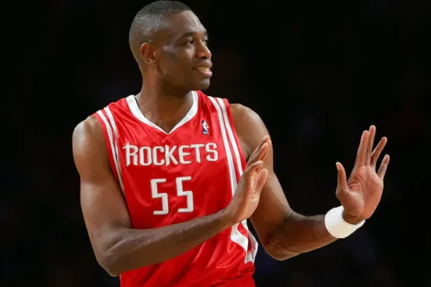 La star congolaise Dikembe Mutombo, élu quatre fois meilleur défenseur de la NBA, est décédée