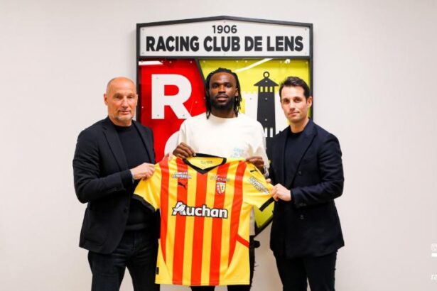 Mercato : l’attaquant Centrafricain Goduine Koyalipou rejoint Lens