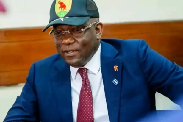 Guinée-football : comment le président de la Fédération a été suspendu de ses fonctions