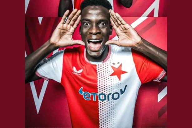 Youssoupha Mbodji : le défenseur sénégalais du Slavia Prague qui séduit l’Europe