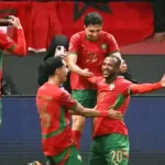 CAN 2025 : le Maroc frappe fort dès l’ouverture et domine les Comores devant son public