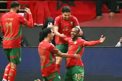CAN 2025 : le Maroc frappe fort dès l’ouverture et domine les Comores devant son public