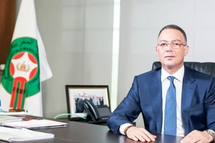 Walid Regragui ne démissionne pas : la FRMF dément les rumeurs sur l’avenir du sélectionneur des Lions de l’Atlas