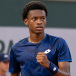 Moïse Kouamé : premières performances et entrée dans le circuit mondial