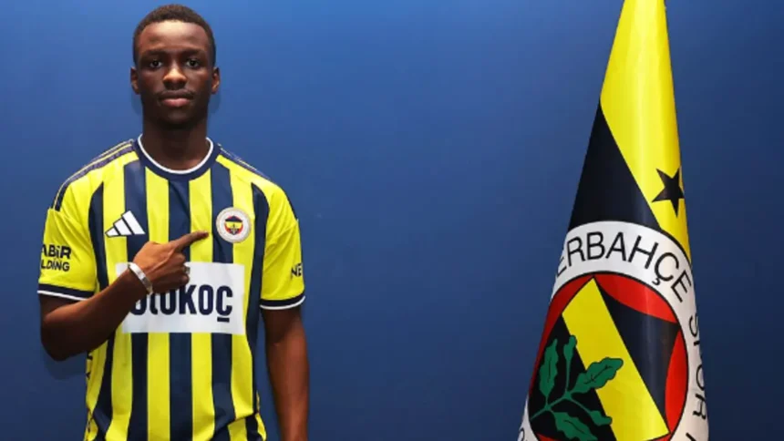 Amara Diouf signe à Fenerbahçe : la pépite sénégalaise rejoint la Turquie