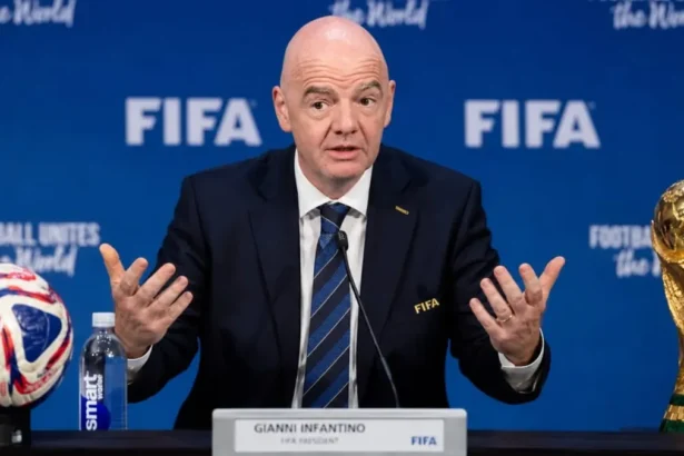Coupe du monde 2026 : la FIFA réagit après le refoulement de l’arbitre somalien Omar Artan aux États-Unis
