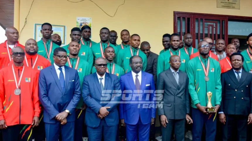 Volleyball : le ministre des Sports reçoit les vice-champions d’Afrique et fixe le cap pour le Mondial 2027