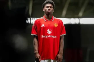 Carlos Baleba : « Pogba et Casemiro réunis en un seul joueur », la comparaison osée d’Owen Hargreaves